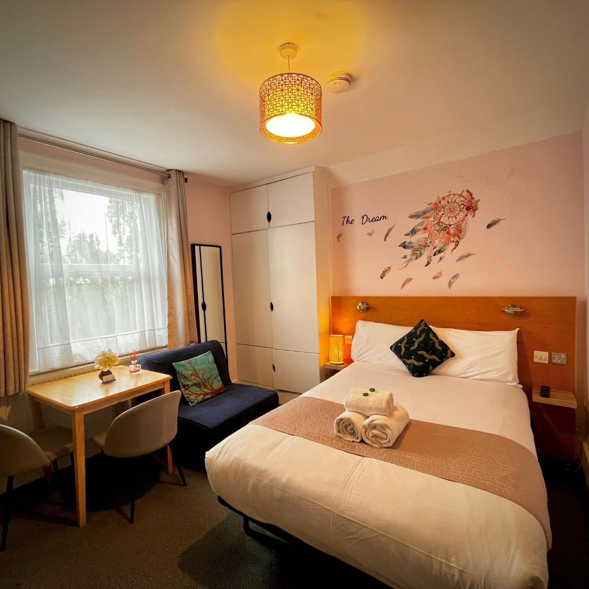 לונדון United Lodge Hotel מראה חיצוני תמונה